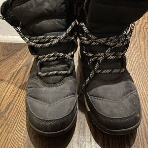 Sorel Women’s Size 10 Black Snow Boots